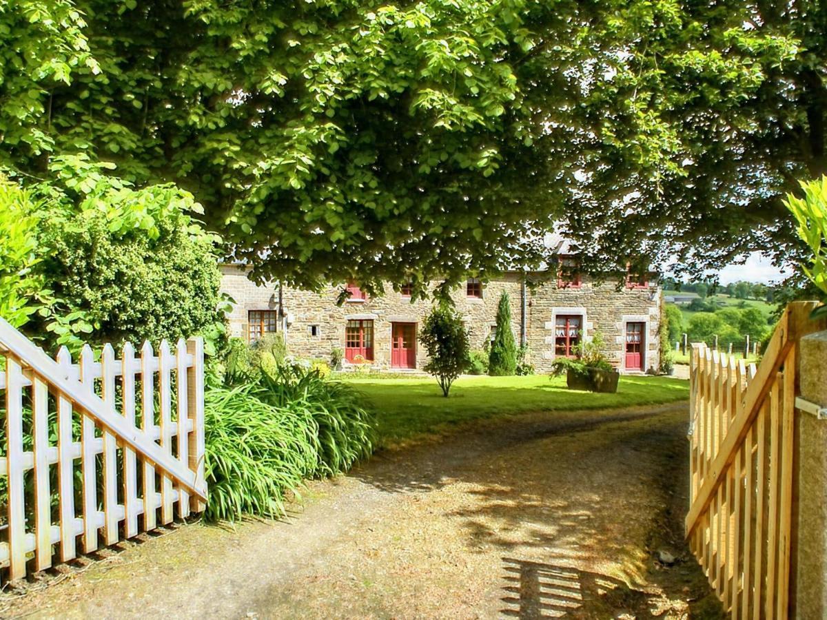 Holiday Home Close To Normandy Montaigu-les-Bois Exterior photo